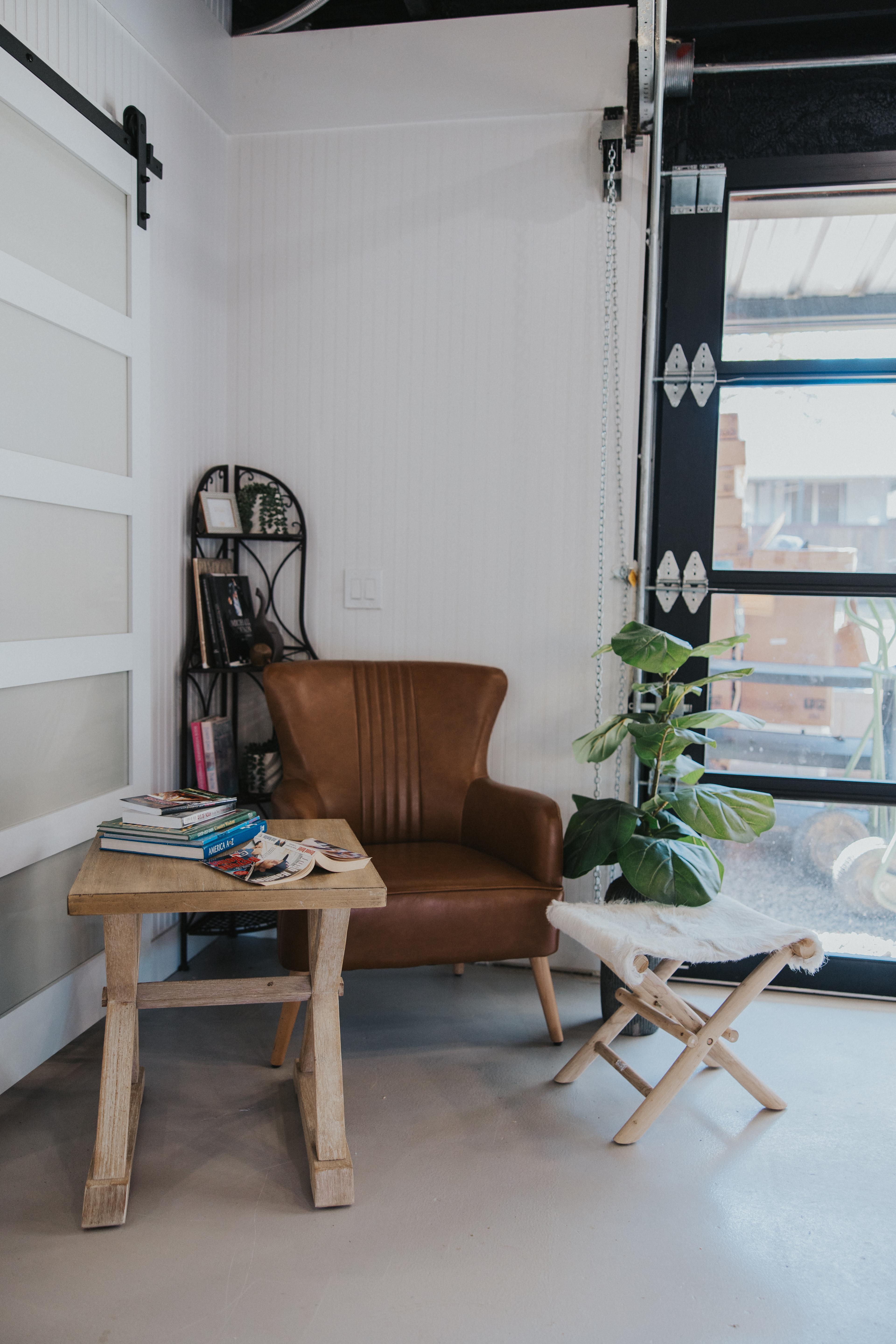 Image of The Twisted Pearl with 'Rent This Space' sign.